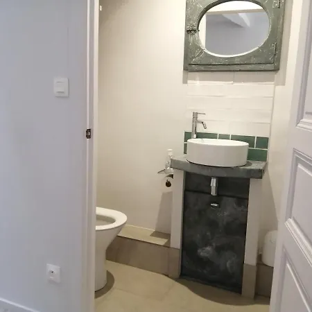 Immaculate 2-bed House In Dom wakacyjny